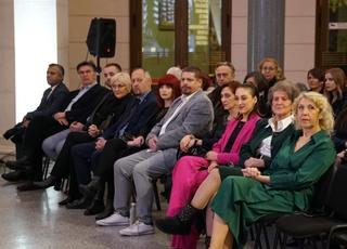 Dokumentarnim filmom i izložbom počeo program obilježavanja početka opsade Sarajeva