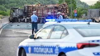 Na brzoj cesti Banja Luka - Laktaši: Gorjeli kamioni i benzinska pumpa, ima povrijeđenih