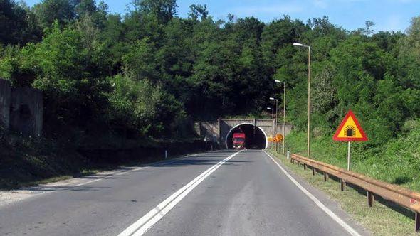 Tunel Karaula - Avaz