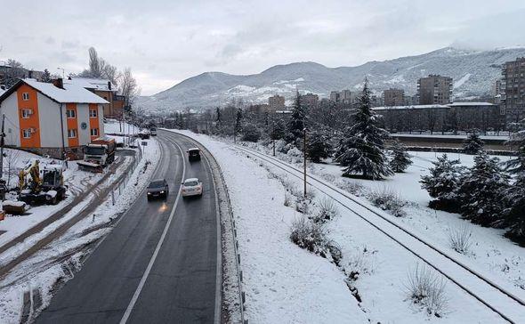 Snijeg zadao probleme vozačima  - Avaz