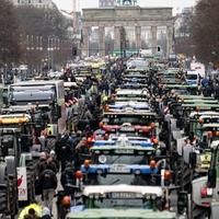 Kamionom uletio na proteste u Njemačkoj: Jedna osoba poginula