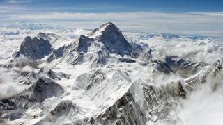 S vrhova Himalaja sakupljeno 11 tona smeća, pronađena četiri tijela