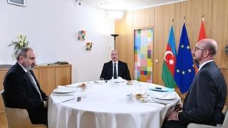 Armenski premijer Pašinjan pristao na mirovne razgovore s azerbejdžanskim čelnikom Alijevim