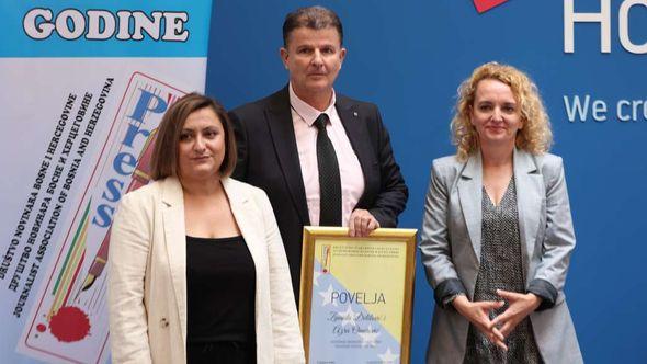 Novinarke Zinaida Đelilović i Azra Omerović  - Avaz