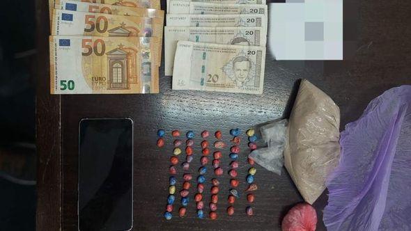 Policija zaplijenila veću količinu droge i novca - Avaz
