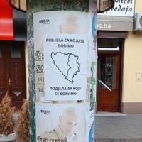 Osvanuli ćirilični plakati u Tuzli koji prikazuju podjelu Bosne i Hercegovine između Srbije i Hrvatske