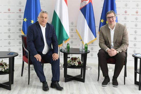 Viktor Orban i Aleksandar Vučić - Avaz