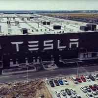 Tesla mora bivšem radniku isplatiti 3,2 miliona dolara