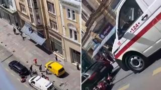 Sudar automobila i motocikla kod Vječne vatre: Na terenu i hitna, obustavljen tramvajski saobraćaj