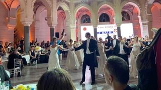 Plesna bajka u sarajevskoj Vijećnici: Austrijski bal okupio oko 1.000 posjetitelja