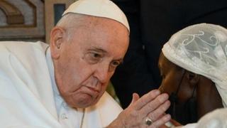 Papa Franjo: Seksualno nasilje kao ratno oružje je sraman zločin