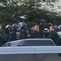 Haos pred utakmicu: Srbijanski navijač uhapšen, pokušao pobjeći, ali su ga policajci savladali