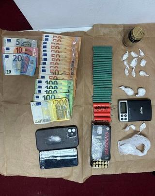U stanu muškarca iz Berana pronađeni kokain, euri i municija