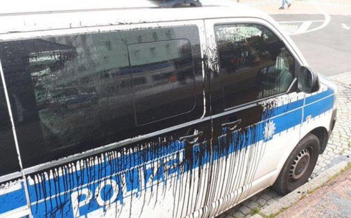 U Hamburgu povrijeđeno 111 policajaca, privedeno 29 demonstranata