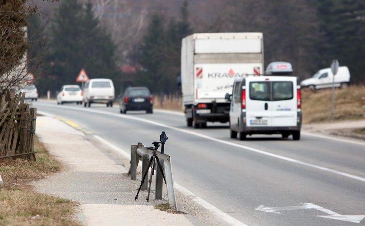 Vozači, oprezno: Evo gdje danas vrebaju radari na putevima u BiH?!