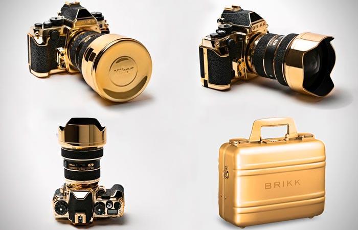 Zlatni fotoaparat Nikon