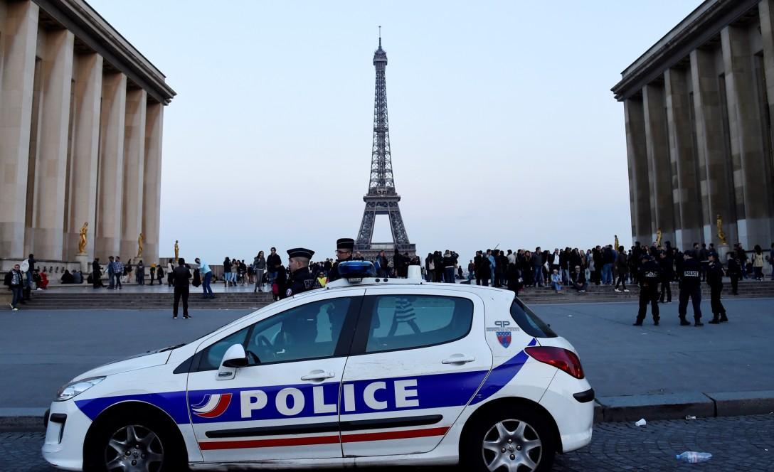 Panika u Parizu: Evakuisana metro stanica u blizini Ajfelovog tornja