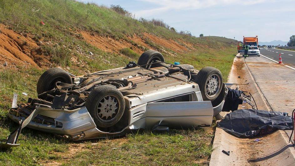 Dvije osobe poginule u saobraćajnoj nesreći na autoputu
