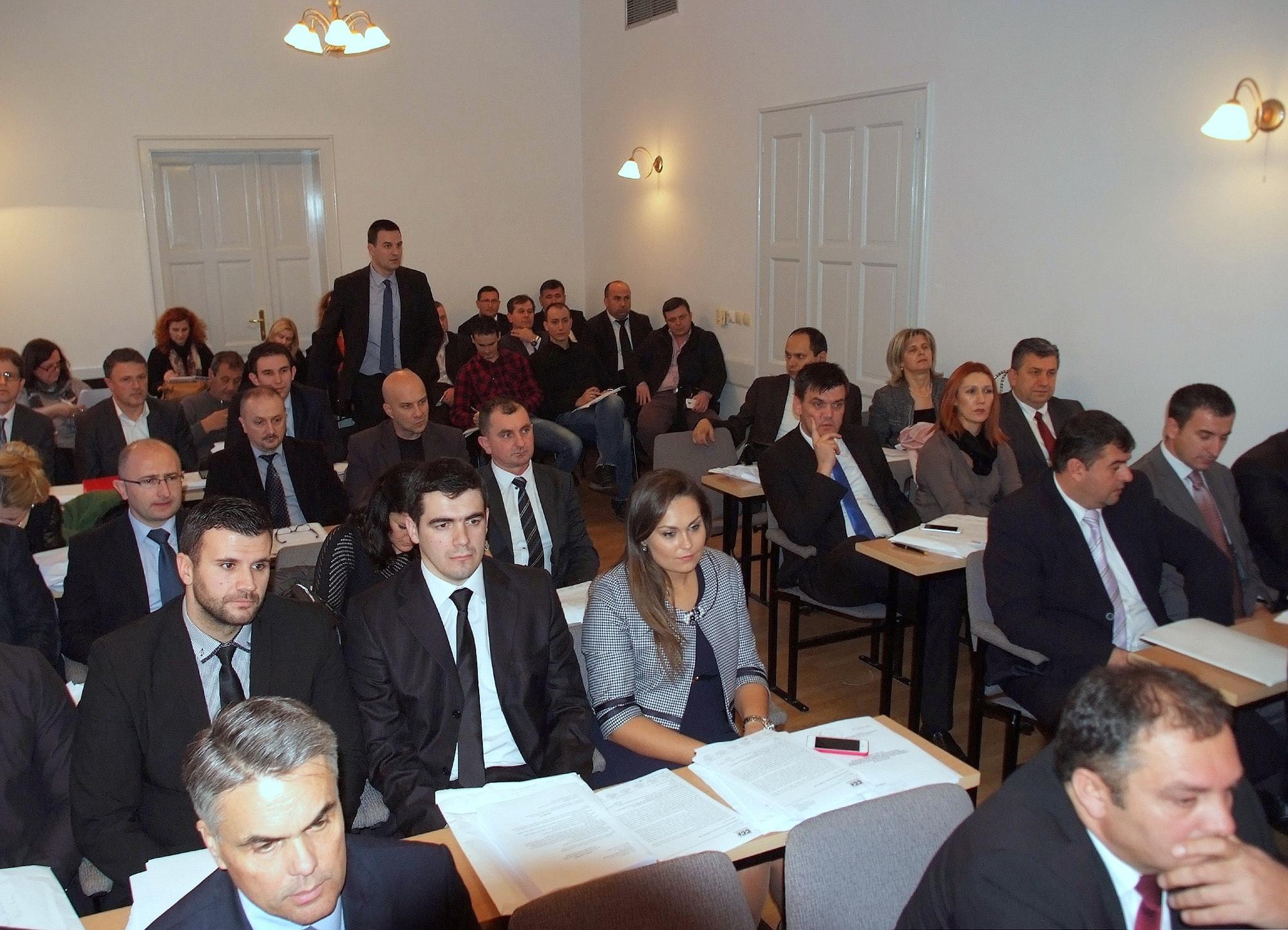 Zbog konstitutivnosti Srba ponovo prekinuta sjednica Skupštine HNK