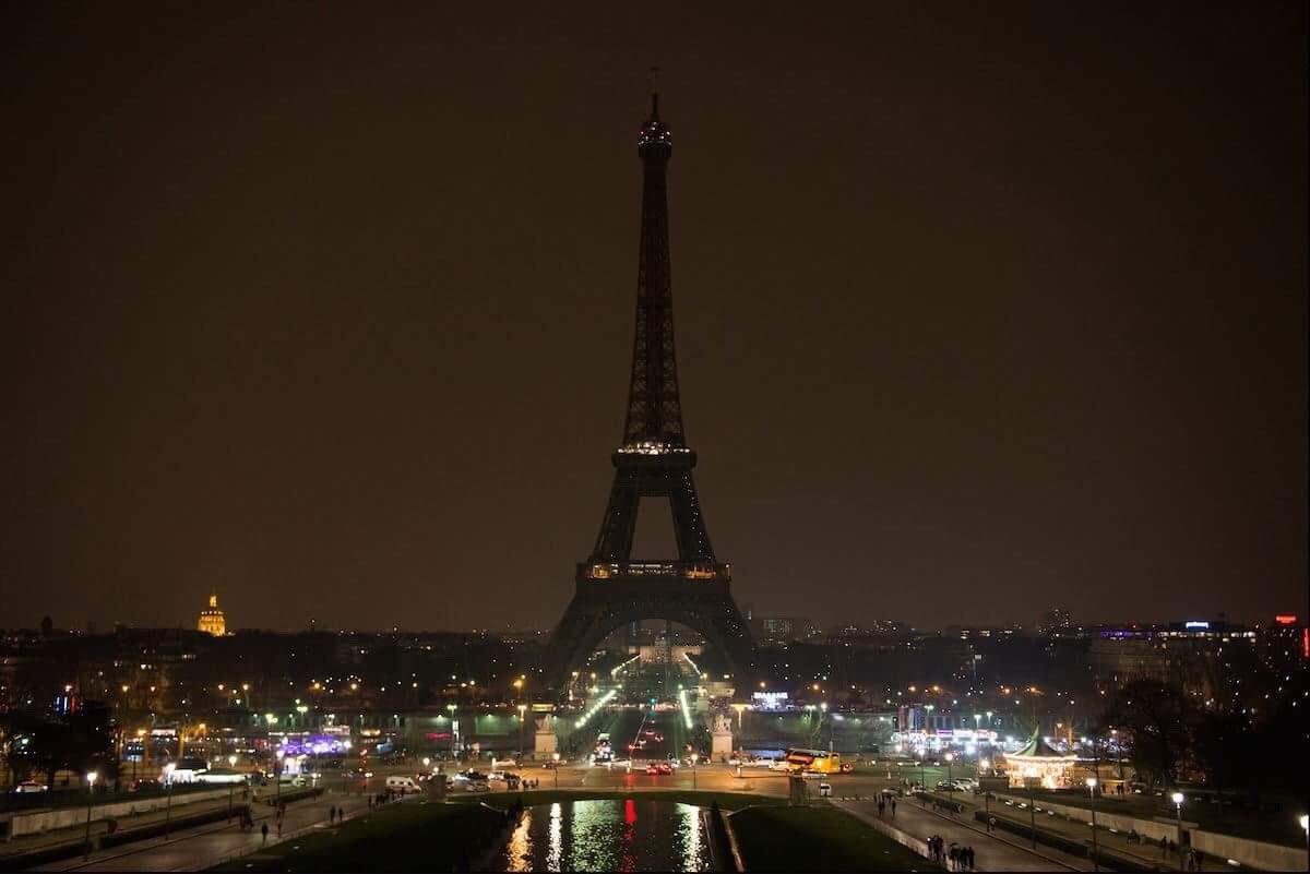 U ponoć Ajfelov toranj bez svjetla u znak solidarnosti sa žrtvama u Egiptu
