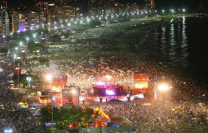 Tri miliona ljudi čekat će Novu godinu na Kopakabani uz spektakularan vatromet