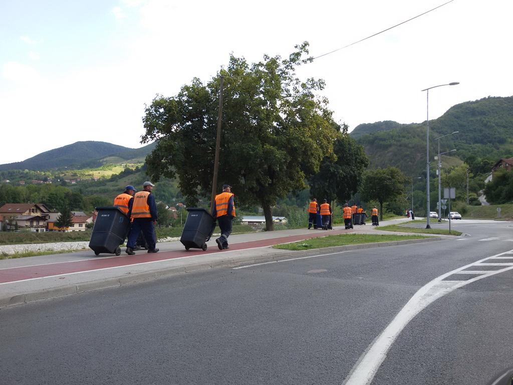 Preduzeće "Alba" raspisalo konkurs za „sezonce“: Potrebni radnici za čišćenje ulica, zelenih površina, hvatanje pasa...