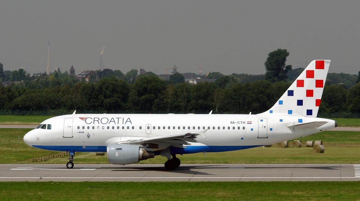 Grom udario u avion "Croatia Airlinesa": Vidljiva oštećenja na letjelici