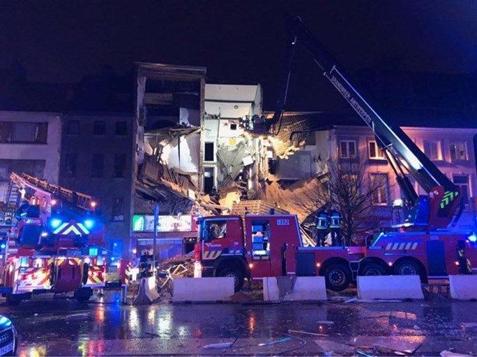 Nakon snažne eksplozije srušila se zgrada u Antverpenu, nepoznat broj povrijeđenih
