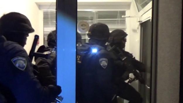 Spektakularna akcija interventne policije u noćnim satima, upali u zagrebačku vilu i spasili Kineze