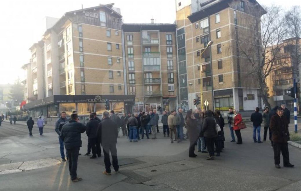 Radnici "Krivaje" blokirali gradske saobraćajnice u Zavidovićima
