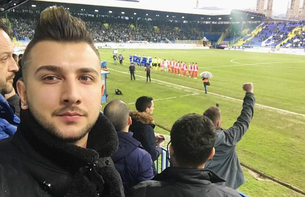 Pjevač na stadionu Grbavica: Denial Ahmetović podržao Želju