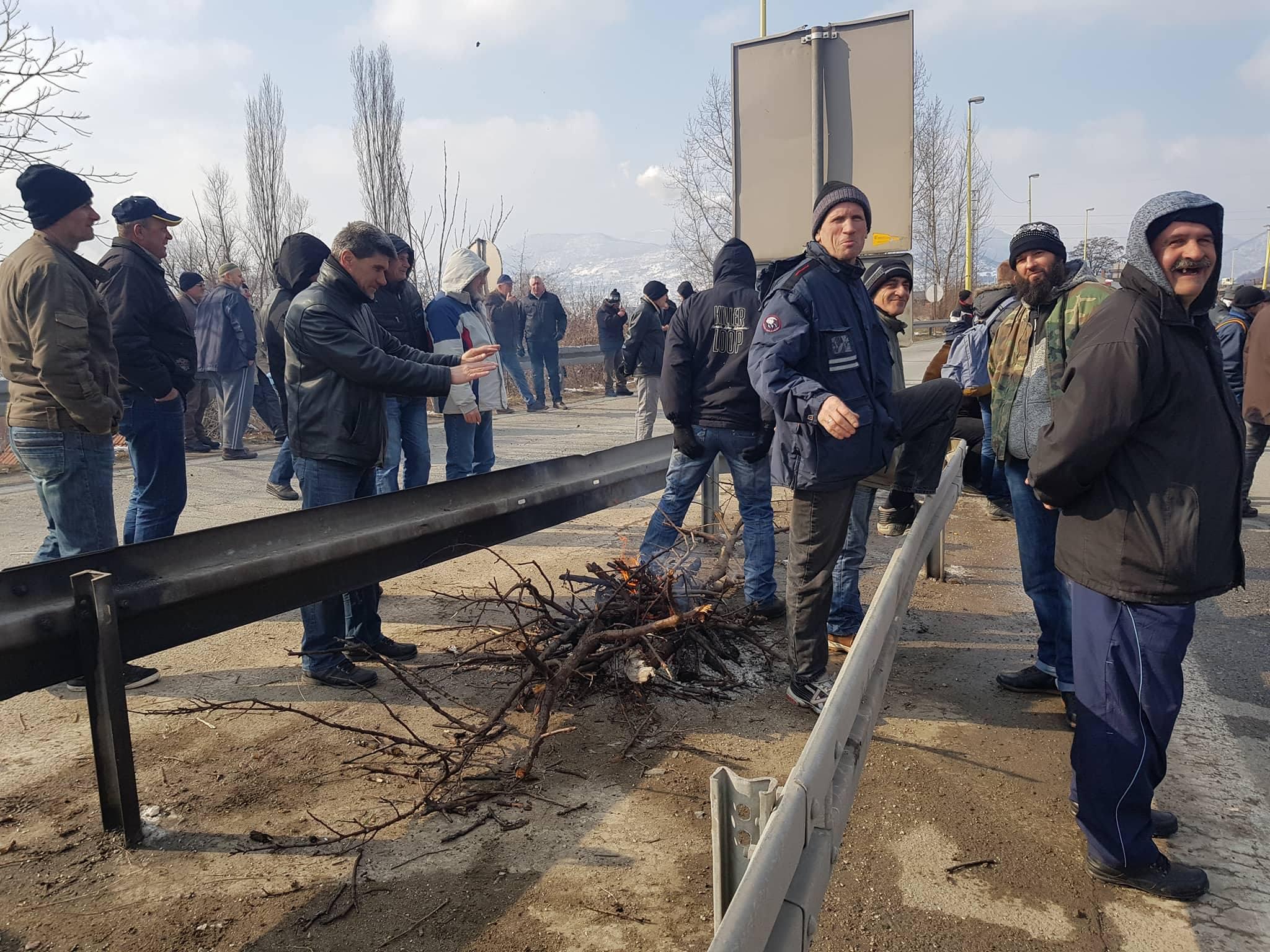 Borci u Zenici naložili vatru i poručili: Ne idemo dok nam se ne ispune zahtjevi