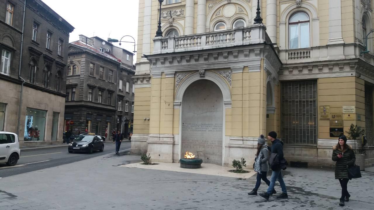 Simbol glavnog grada neće više biti skrnavljen: Vječna vatra bit će zaštićena na proljeće
