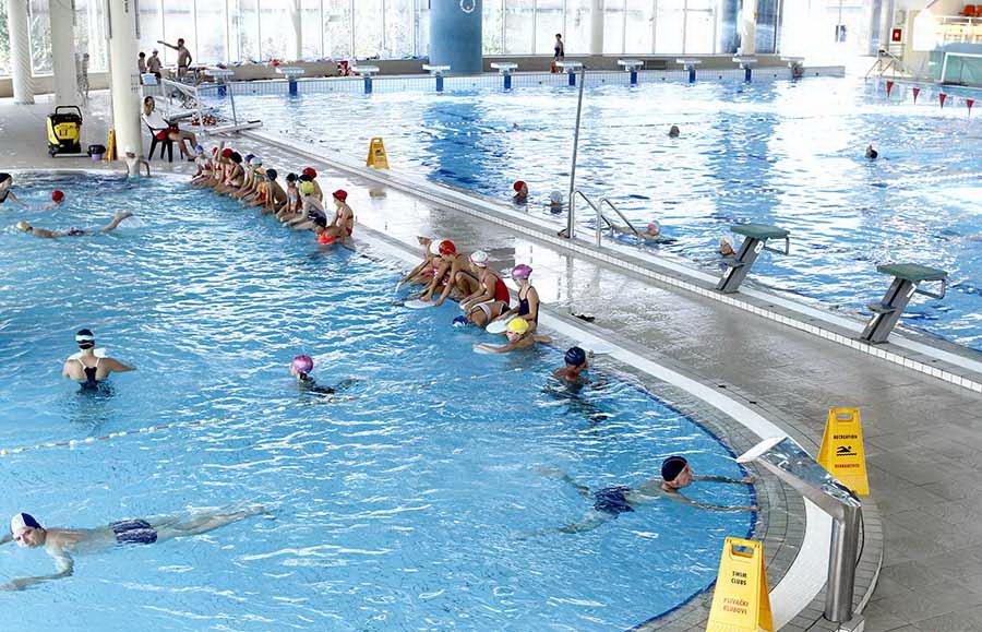 Sutra besplatan ulaz za žene na Olimpijski bazen "Otoka"