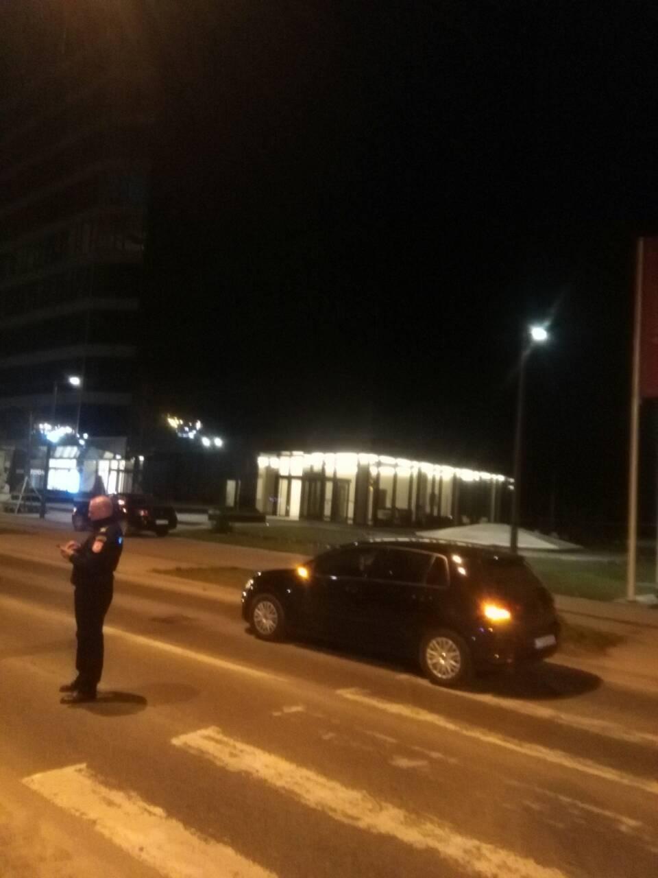 Banja Luka: Zolja pogodila deveti sprat, dvojica muškaraca pobjegla