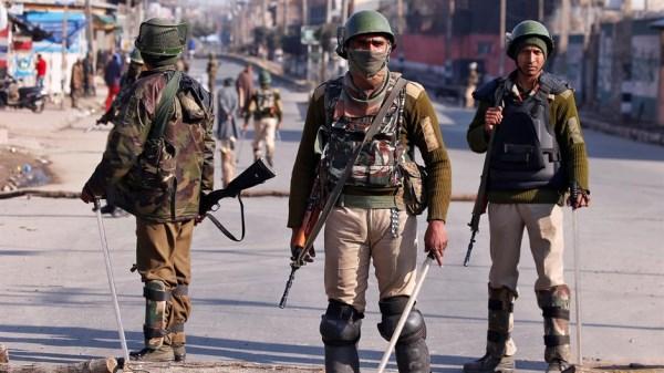 Dvadeset mrtvih u sukobima vojske i pobunjenika u Kašmiru