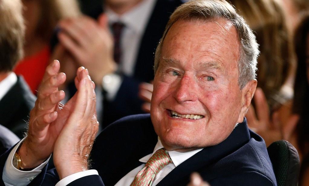Bivši američki predsjednik Džordž Buš hospitaliziran