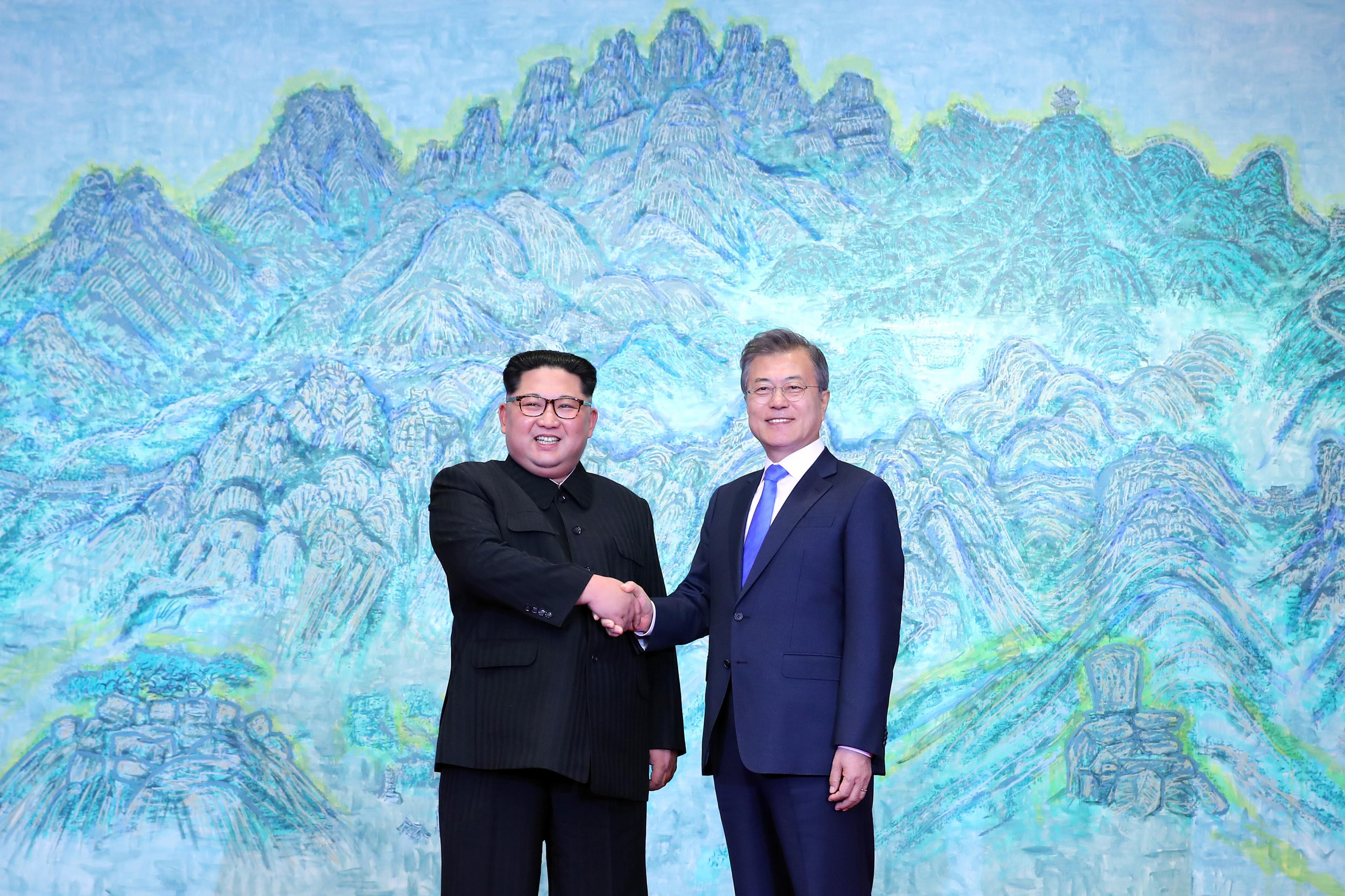 Kim Jong-un: Srce mi bije kao ludo, osjećam da pišem novu historiju dvije Koreje i donosim mir