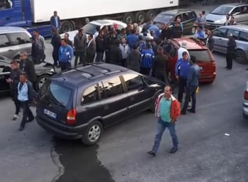 Policija zaustavila radnike iz Albanije, oni blokirali Granični prelaz Božaj