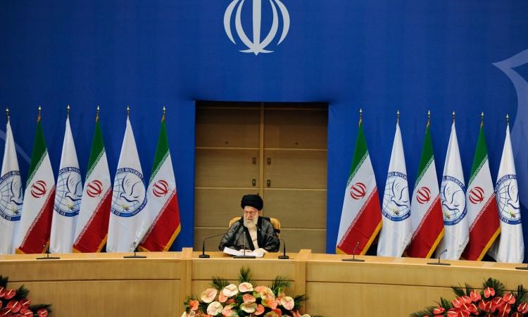 Hamenei: Nema novih ograničenja Iranu, na napad ćemo udariti deset puta jače
