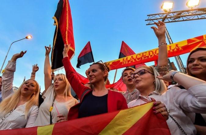 Zašto je Makedoniji trebalo 27 godina da postane Sjeverna Makedonija?