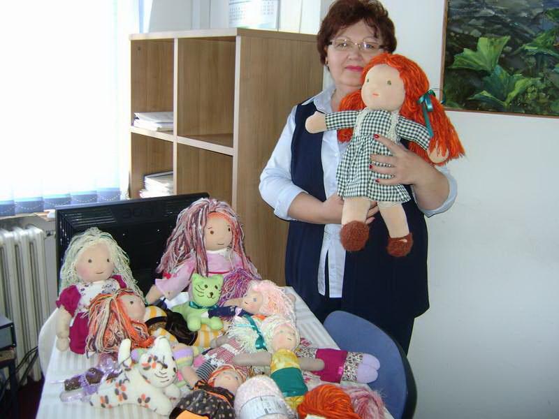 Vesnine unikatne krpene lutke na izložbi u Švedskoj