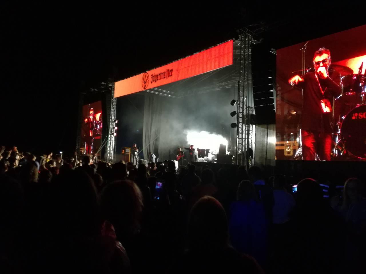 Druga noć muzičkog festivala na Tjentištu: Publika uživala uz Dinu Šarana i "Letu štuke"