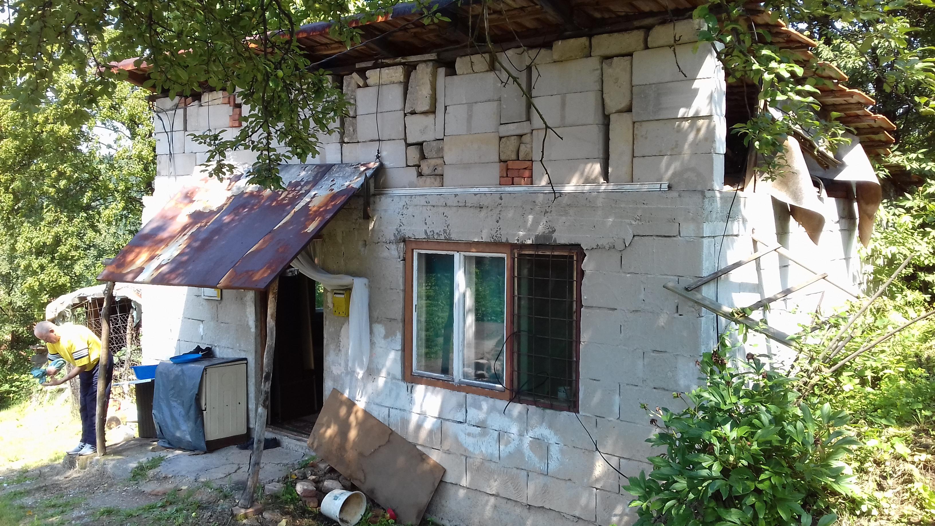 Neophodna dogradnja i obnova dotrajale kućice u Fočanskoj ulici - Avaz