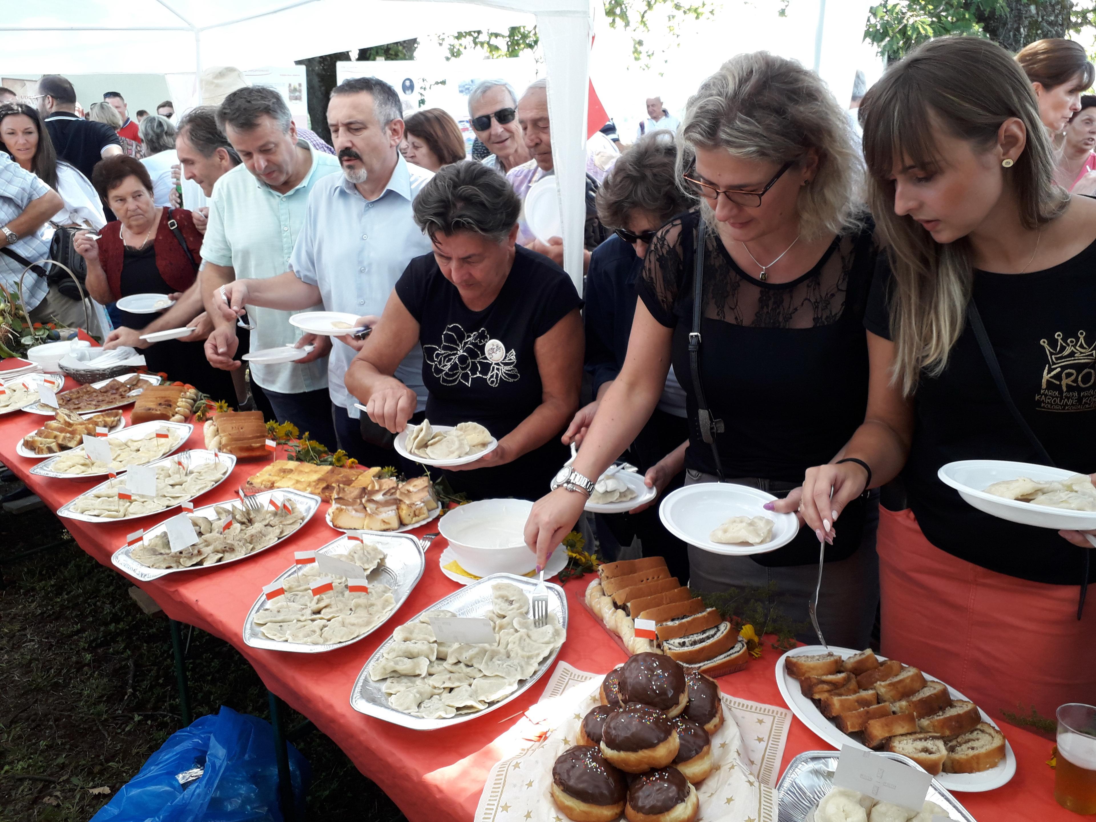 Tradicionalna manifestacija u Ćelinovcu: Poljaci s brojnim prijateljima i gostima uživali u „Pirogijadi“