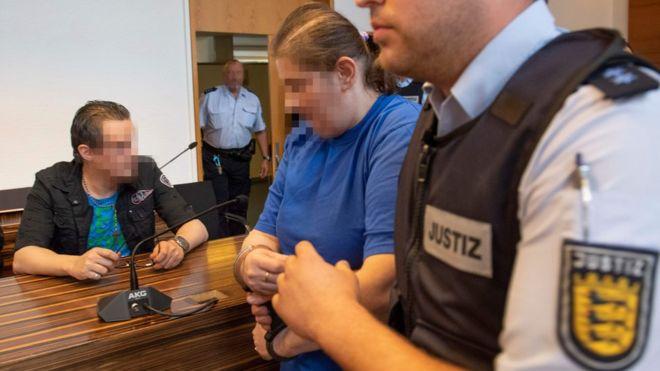 Njemačka: Roditelji koji su silovali i prodavali sina pedofilima osuđeni na po 12 godina zatvora