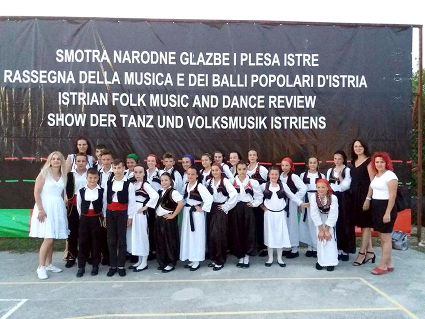 Kreševo: Članovi HKD "Napredak" učestvovali na smotri u Istri