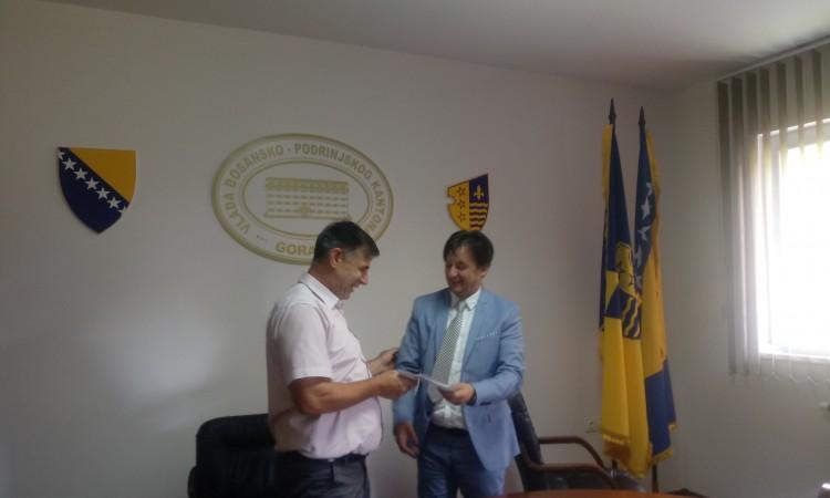 Potpisan ugovor o realizaciji projekta sanacije puta Cvilin - Kožetin