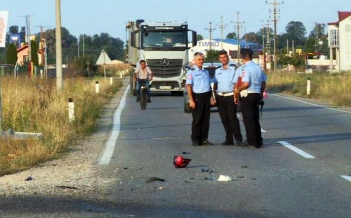 Policija obavlja uviđaj na mjestu nesreće - Avaz