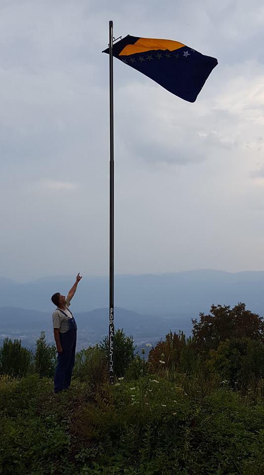 Zastava se zavijorila na nadmorskoj visini od 793 metra - Avaz